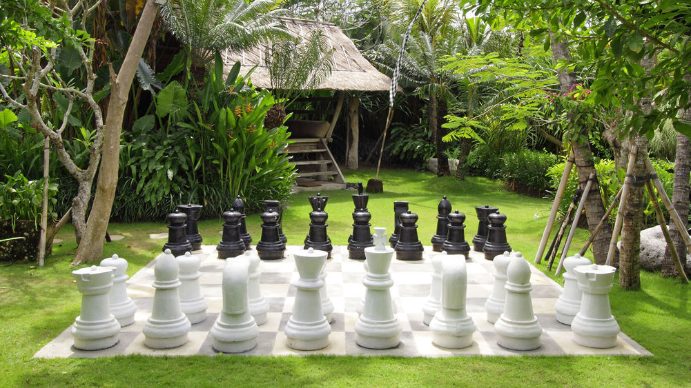 Villa Sarasvati - Giant garden chess